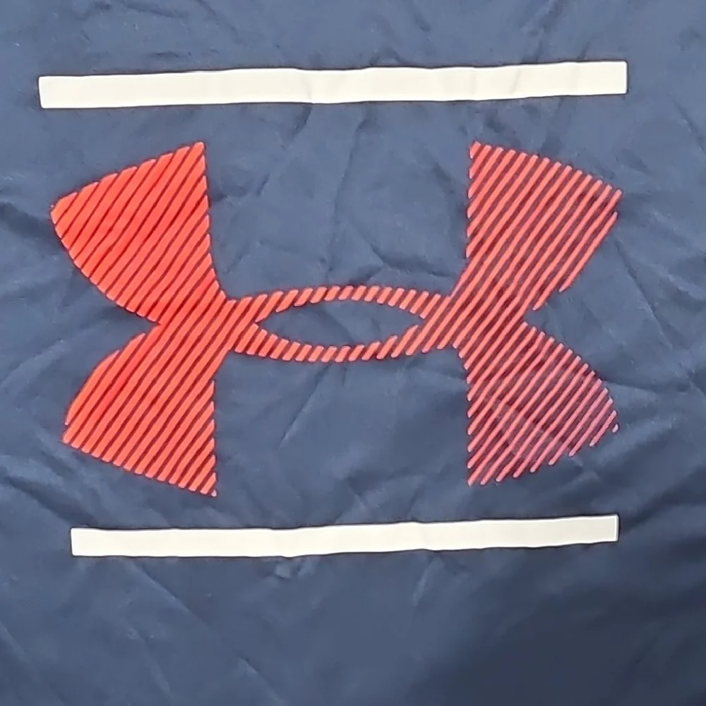 Under Armour Men's Dark Blue and Red Logo Tee